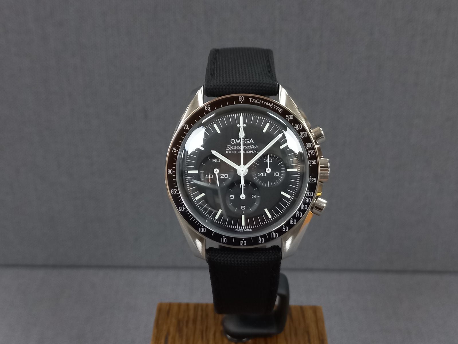 Omega Speedmaster Professional Moonwatch Co-Axial Master Chronometer 310.32.42.50.01.001