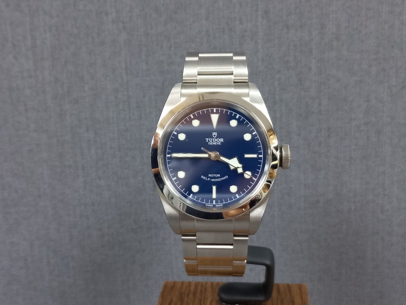 Tudor Black Bay 41 79540-0004